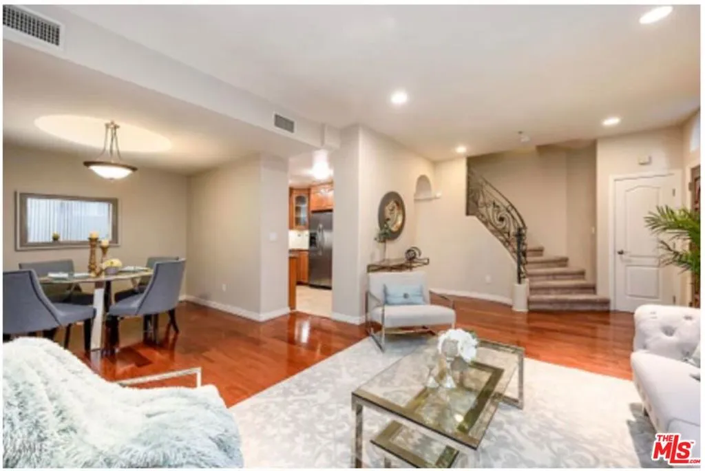 4732 Radford Avenue 11, Valley Village, California 91607 home-pic-7